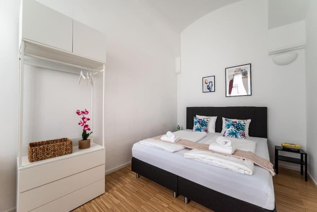 Pristine 1Br Steps From City By Hm Vienna Exterior photo